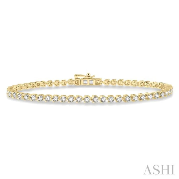 3 Ctw Tri-Prong Round Cut Diamond Tennis Bracelet in 14K Yellow Gold